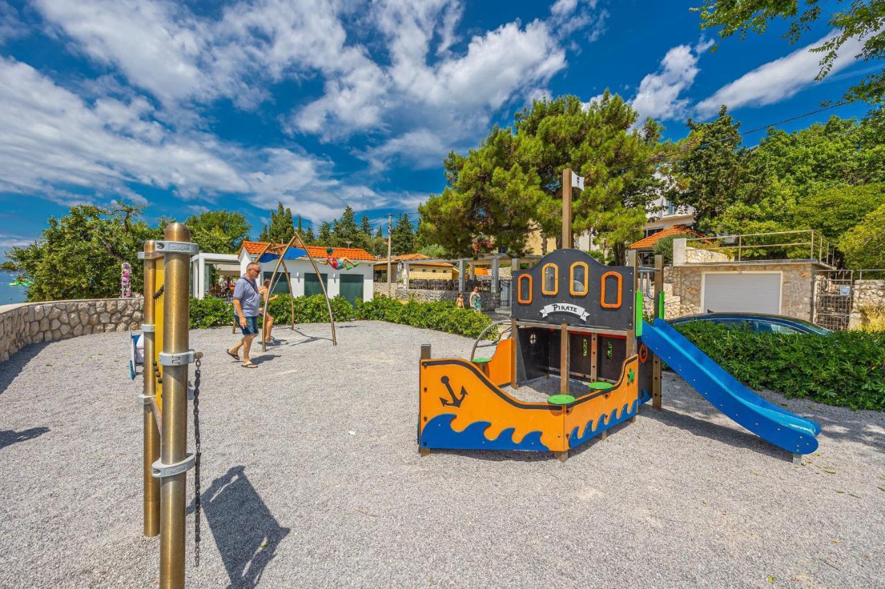 Rocky Beach Rooms Нови Винодолски Екстериор снимка