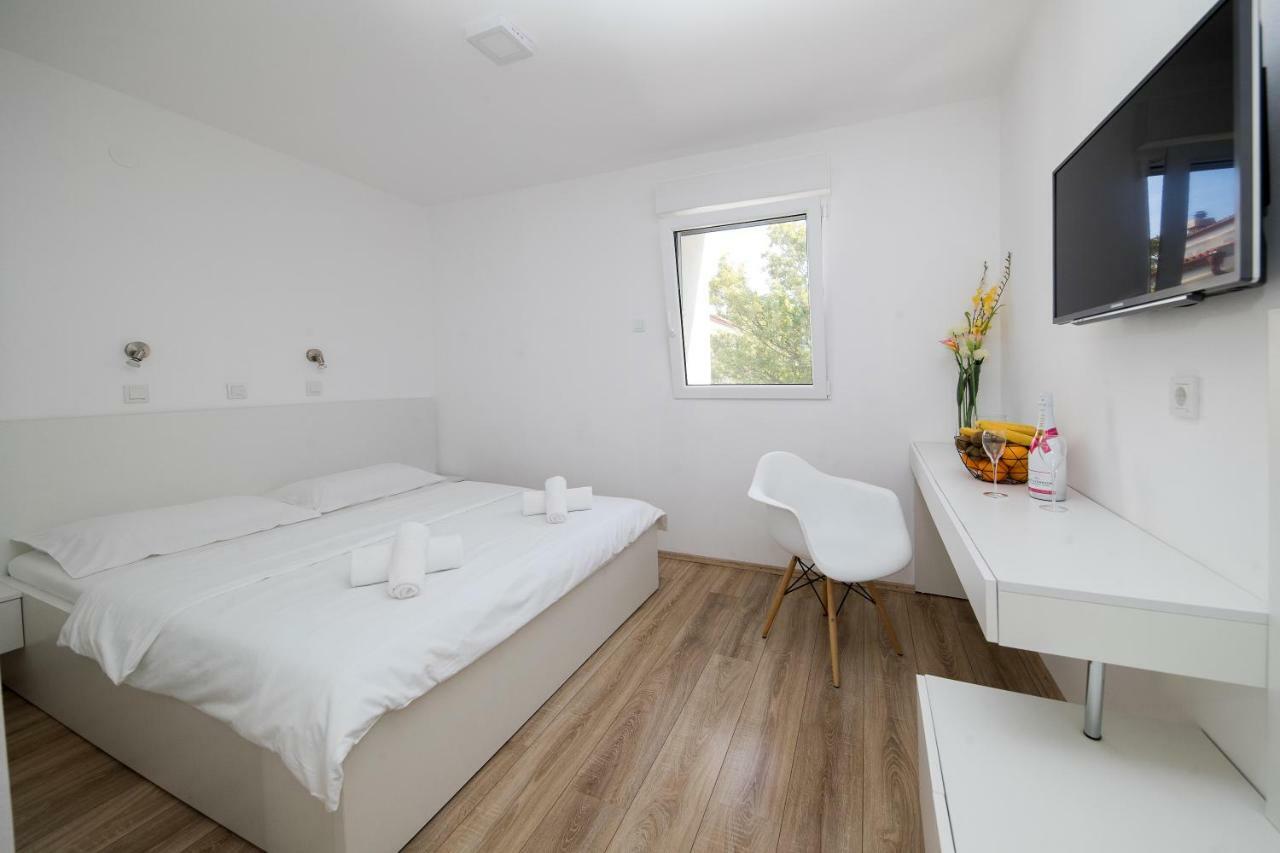 Rocky Beach Rooms Нови Винодолски Екстериор снимка