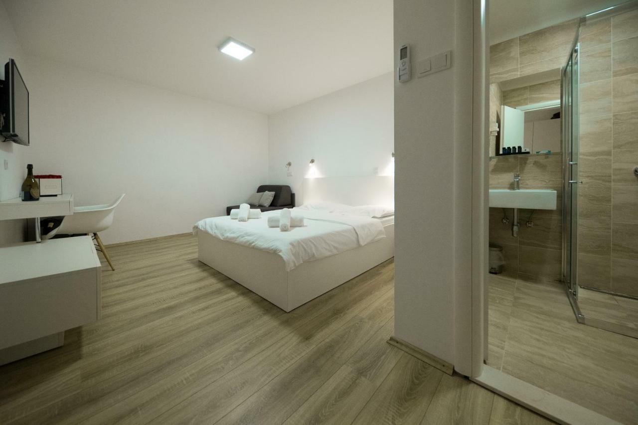 Rocky Beach Rooms Нови Винодолски Екстериор снимка