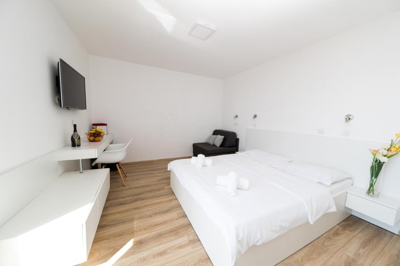 Rocky Beach Rooms Нови Винодолски Екстериор снимка